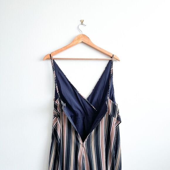 Hommage Deep V-Neck Striped Jumpsuit Black Tie Side Slit Women's S Back Zip - Picture 3 of 9